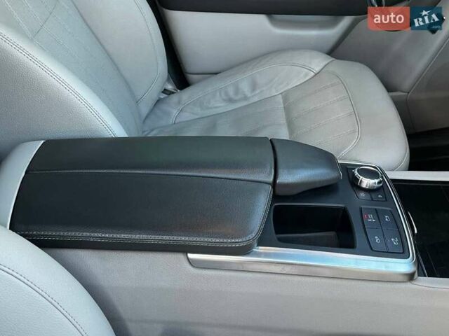 Черный Мерседес ГЛ-класс, объемом двигателя 3 л и пробегом 251 тыс. км за 31000 $, фото 16 на Automoto.ua