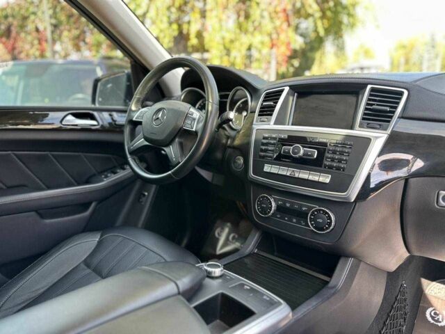 Черный Мерседес ГЛ-класс, объемом двигателя 3 л и пробегом 128 тыс. км за 32500 $, фото 12 на Automoto.ua