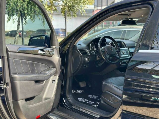 Черный Мерседес ГЛ-класс, объемом двигателя 3 л и пробегом 128 тыс. км за 32500 $, фото 5 на Automoto.ua