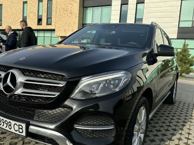 Черный Мерседес ГЛ-класс, объемом двигателя 2.1 л и пробегом 226 тыс. км за 31000 $, фото 2 на Automoto.ua