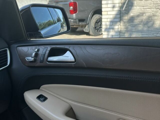 Черный Мерседес ГЛ-класс, объемом двигателя 3 л и пробегом 250 тыс. км за 41900 $, фото 11 на Automoto.ua