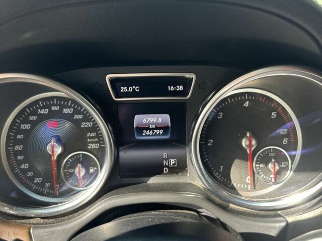 Черный Мерседес ГЛ-класс, объемом двигателя 3 л и пробегом 250 тыс. км за 41900 $, фото 5 на Automoto.ua