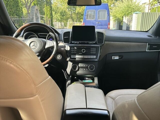 Черный Мерседес ГЛ-класс, объемом двигателя 3 л и пробегом 250 тыс. км за 41900 $, фото 3 на Automoto.ua