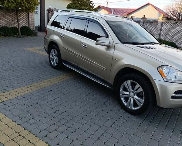 Коричневый Мерседес ГЛ-класс, объемом двигателя 2.99 л и пробегом 280 тыс. км за 19800 $, фото 1 на Automoto.ua
