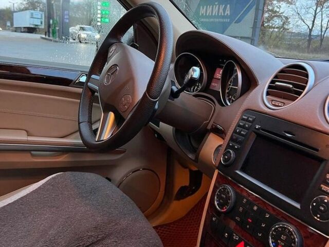Коричневый Мерседес ГЛ-класс, объемом двигателя 3 л и пробегом 265 тыс. км за 17000 $, фото 4 на Automoto.ua