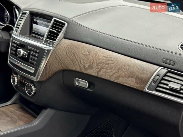 Мерседес ГЛ-Клас 2013 у Харкові на Automoto.ua Коричневий Мерседес ГЛ-Клас, об'ємом двигуна 3 л та пробігом 192 тис. км за 25600 $, фото 38 на Automoto.ua