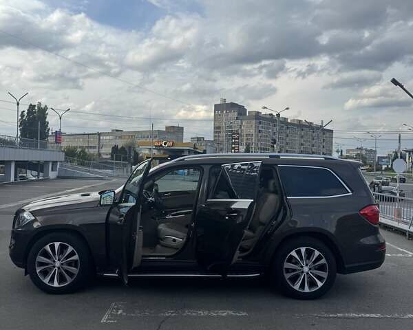 Мерседес ГЛ-Клас 2013 у Харкові на Automoto.ua Коричневий Мерседес ГЛ-Клас, об'ємом двигуна 3 л та пробігом 218 тис. км за 26000 $, фото 3 на Automoto.ua