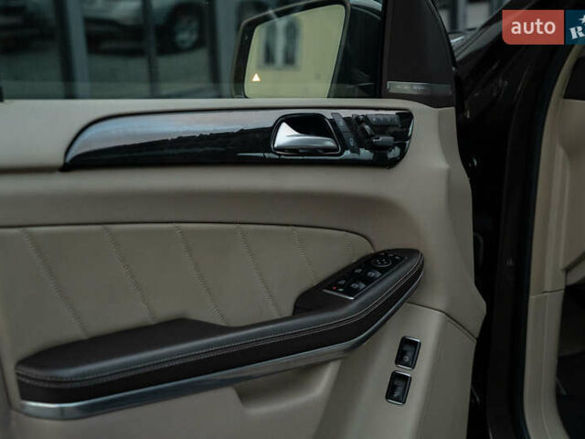 Коричневый Мерседес ГЛ-класс, объемом двигателя 3 л и пробегом 196 тыс. км за 28800 $, фото 36 на Automoto.ua