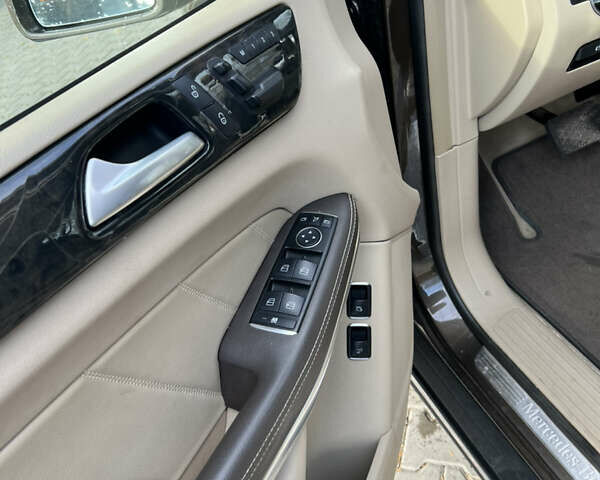 Коричневый Мерседес ГЛ-класс, объемом двигателя 3 л и пробегом 196 тыс. км за 27500 $, фото 28 на Automoto.ua