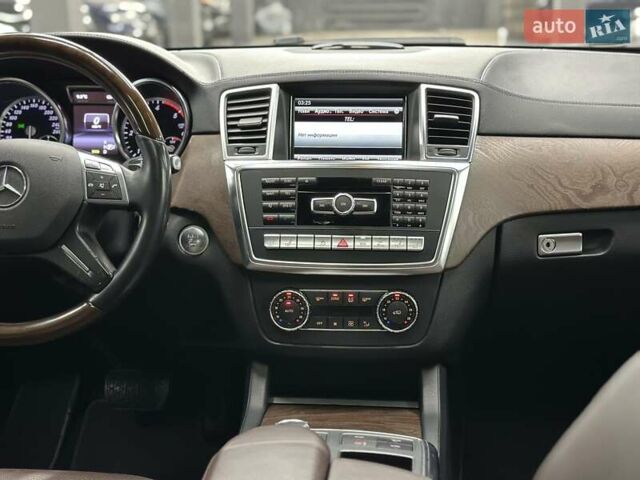Мерседес ГЛ-Клас 2013 у Харкові на Automoto.ua Коричневий Мерседес ГЛ-Клас, об'ємом двигуна 3 л та пробігом 192 тис. км за 25600 $, фото 14 на Automoto.ua