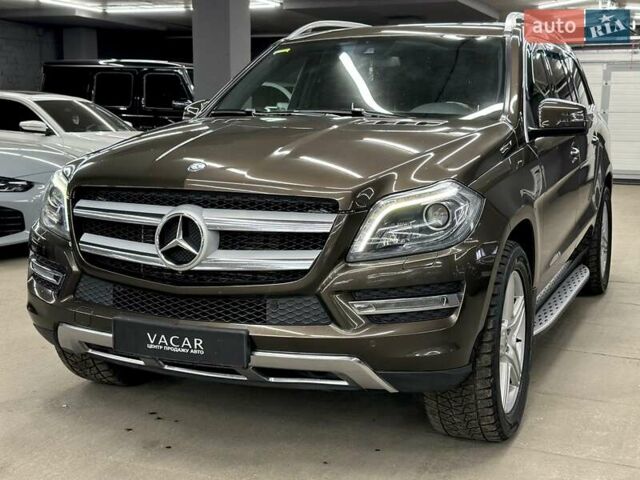 Мерседес ГЛ-Клас 2013 у Харкові на Automoto.ua Коричневий Мерседес ГЛ-Клас, об'ємом двигуна 3 л та пробігом 192 тис. км за 25600 $, фото 12 на Automoto.ua