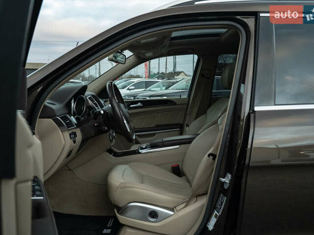 Коричневый Мерседес ГЛ-класс, объемом двигателя 3 л и пробегом 196 тыс. км за 28800 $, фото 16 на Automoto.ua