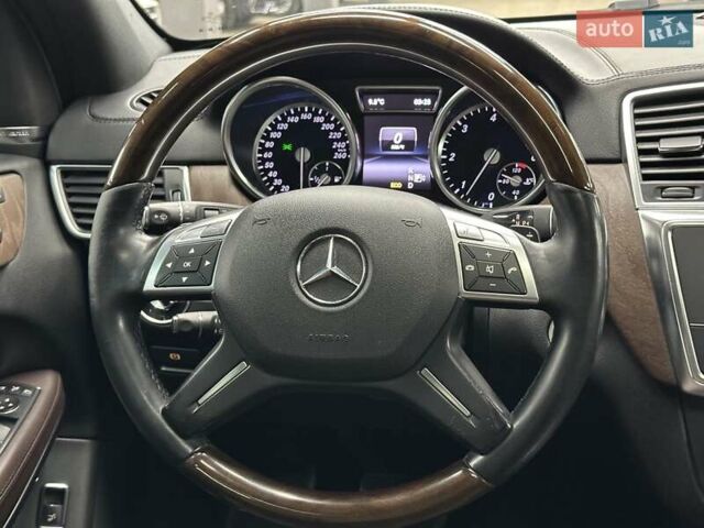 Мерседес ГЛ-Клас 2013 у Харкові на Automoto.ua Коричневий Мерседес ГЛ-Клас, об'ємом двигуна 3 л та пробігом 192 тис. км за 25600 $, фото 16 на Automoto.ua