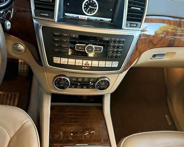 Коричневый Мерседес ГЛ-класс, объемом двигателя 4.66 л и пробегом 217 тыс. км за 27000 $, фото 5 на Automoto.ua