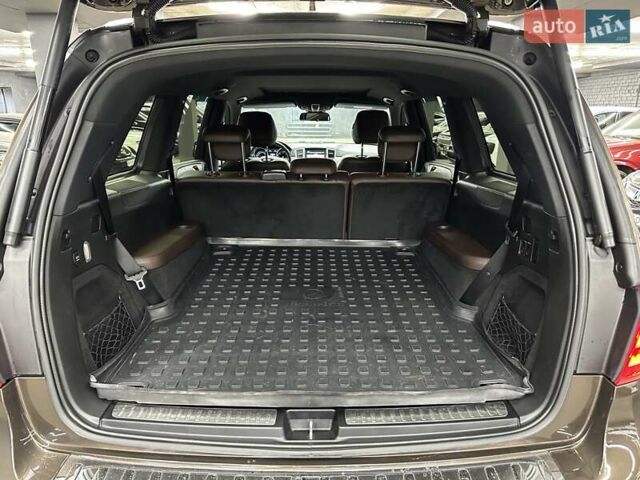 Мерседес ГЛ-Клас 2013 у Харкові на Automoto.ua Коричневий Мерседес ГЛ-Клас, об'ємом двигуна 3 л та пробігом 192 тис. км за 25600 $, фото 27 на Automoto.ua