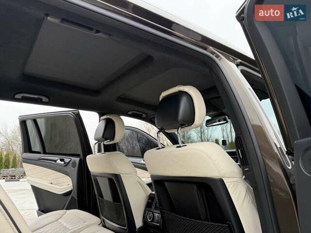 Коричневий Мерседес ГЛ-Клас, об'ємом двигуна 4.66 л та пробігом 210 тис. км за 25500 $, фото 11 на Automoto.ua