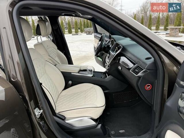 Коричневий Мерседес ГЛ-Клас, об'ємом двигуна 4.66 л та пробігом 210 тис. км за 25500 $, фото 14 на Automoto.ua