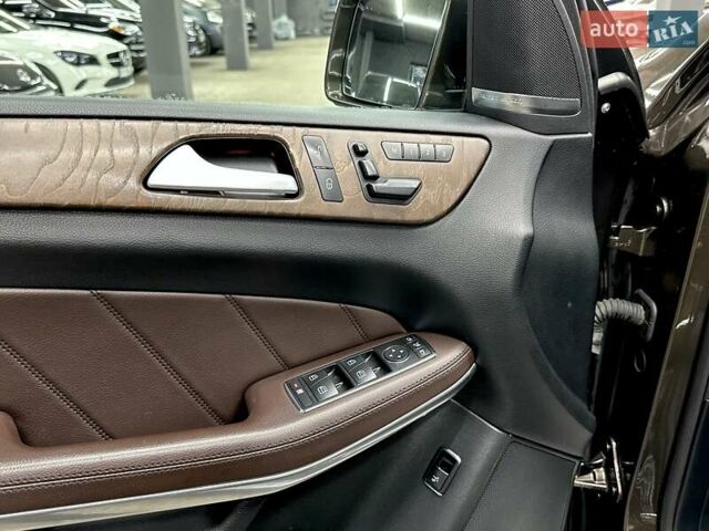 Мерседес ГЛ-Клас 2013 у Харкові на Automoto.ua Коричневий Мерседес ГЛ-Клас, об'ємом двигуна 3 л та пробігом 192 тис. км за 25600 $, фото 22 на Automoto.ua