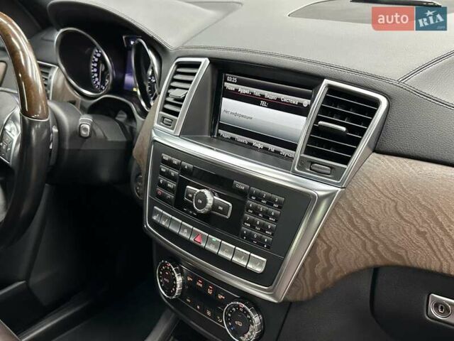 Мерседес ГЛ-Клас 2013 у Харкові на Automoto.ua Коричневий Мерседес ГЛ-Клас, об'ємом двигуна 3 л та пробігом 192 тис. км за 25600 $, фото 41 на Automoto.ua