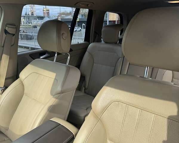 Мерседес ГЛ-Клас 2013 у Харкові на Automoto.ua Коричневий Мерседес ГЛ-Клас, об'ємом двигуна 3 л та пробігом 218 тис. км за 26000 $, фото 16 на Automoto.ua