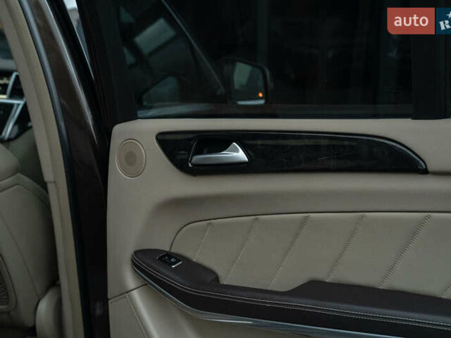 Коричневый Мерседес ГЛ-класс, объемом двигателя 3 л и пробегом 196 тыс. км за 28800 $, фото 39 на Automoto.ua