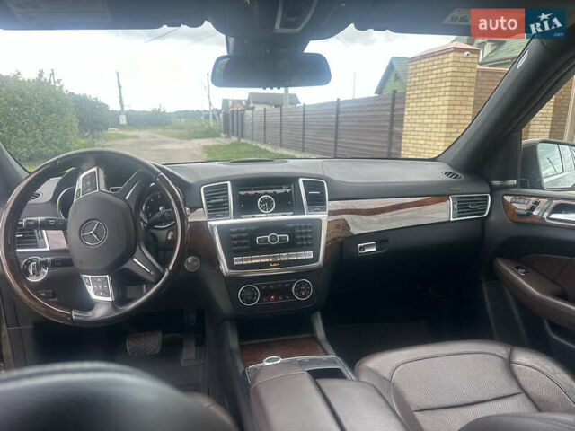 Коричневый Мерседес ГЛ-класс, объемом двигателя 3 л и пробегом 165 тыс. км за 24333 $, фото 22 на Automoto.ua
