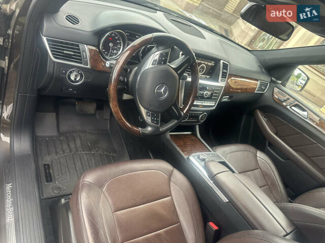 Коричневый Мерседес ГЛ-класс, объемом двигателя 3 л и пробегом 165 тыс. км за 24333 $, фото 15 на Automoto.ua