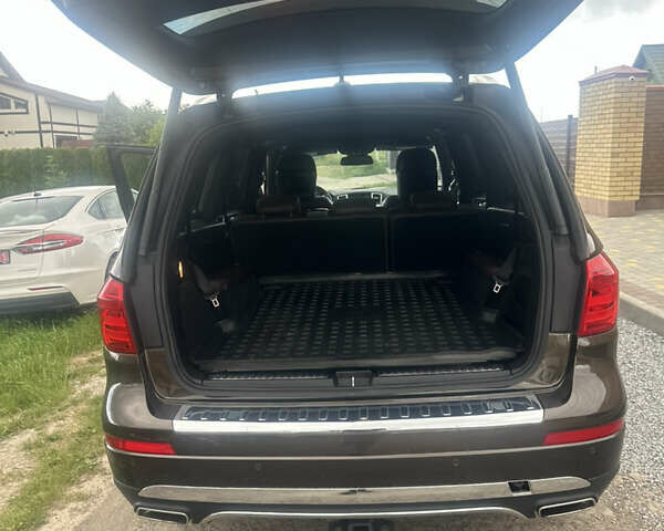 Коричневый Мерседес ГЛ-класс, объемом двигателя 3 л и пробегом 165 тыс. км за 24333 $, фото 26 на Automoto.ua