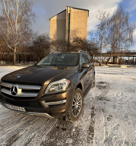 Мерседес ГЛ-класс 2014 в Хмельницком на Automoto.ua Коричневый Мерседес ГЛ-класс, объемом двигателя 3 л и пробегом 270 тыс. км за 23000 $, фото 7 на Automoto.ua