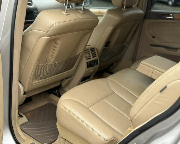 Мерседес ГЛ-класс, объемом двигателя 4 л и пробегом 309 тыс. км за 12000 $, фото 13 на Automoto.ua