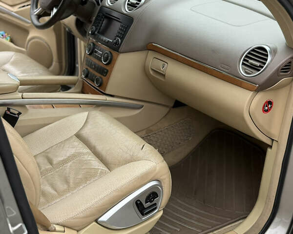 Мерседес ГЛ-класс, объемом двигателя 4 л и пробегом 309 тыс. км за 12000 $, фото 12 на Automoto.ua