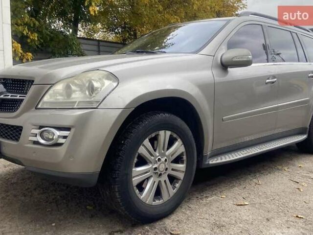 Мерседес ГЛ-класс, объемом двигателя 4.7 л и пробегом 300 тыс. км за 15000 $, фото 11 на Automoto.ua