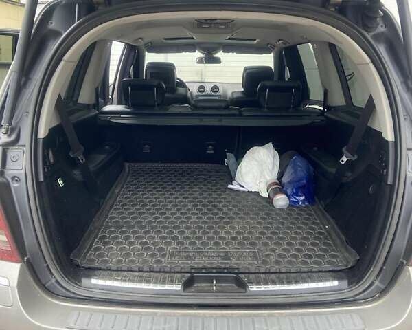 Мерседес ГЛ-класс, объемом двигателя 4.7 л и пробегом 300 тыс. км за 15000 $, фото 21 на Automoto.ua