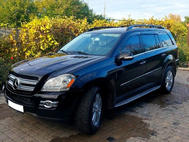 Мерседес ГЛ-класс 2008 в Черкассах на Automoto.ua Мерседес ГЛ-класс, объемом двигателя 4.5 л и пробегом 352 тыс. км за 15500 $, фото 2 на Automoto.ua