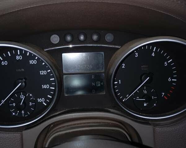 Мерседес ГЛ-класс, объемом двигателя 4.7 л и пробегом 320 тыс. км за 9700 $, фото 6 на Automoto.ua