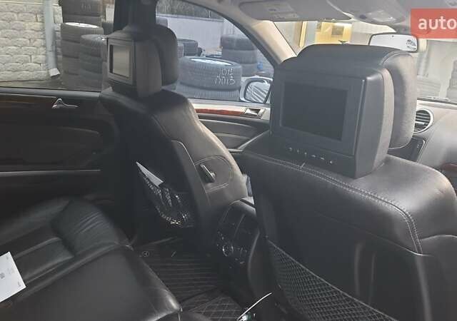 Мерседес ГЛ-класс, объемом двигателя 4.7 л и пробегом 300 тыс. км за 15000 $, фото 2 на Automoto.ua