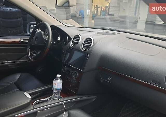 Мерседес ГЛ-класс, объемом двигателя 4.7 л и пробегом 300 тыс. км за 15000 $, фото 4 на Automoto.ua
