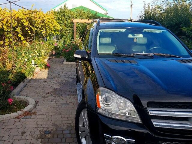 Мерседес ГЛ-класс 2008 в Черкассах на Automoto.ua Мерседес ГЛ-класс, объемом двигателя 4.5 л и пробегом 352 тыс. км за 15500 $, фото 4 на Automoto.ua