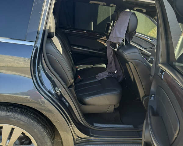 Мерседес ГЛ-Клас, об'ємом двигуна 0 л та пробігом 260 тис. км за 15500 $, фото 3 на Automoto.ua