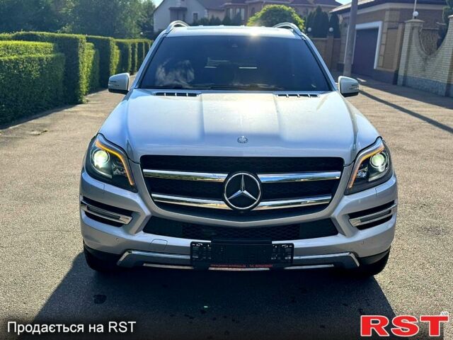 Мерседес ГЛ-класс 2013 в Харькове на Automoto.ua Мерседес ГЛ-класс, объемом двигателя 4.7 л и пробегом 220 тыс. км за 24000 $, фото 1 на Automoto.ua