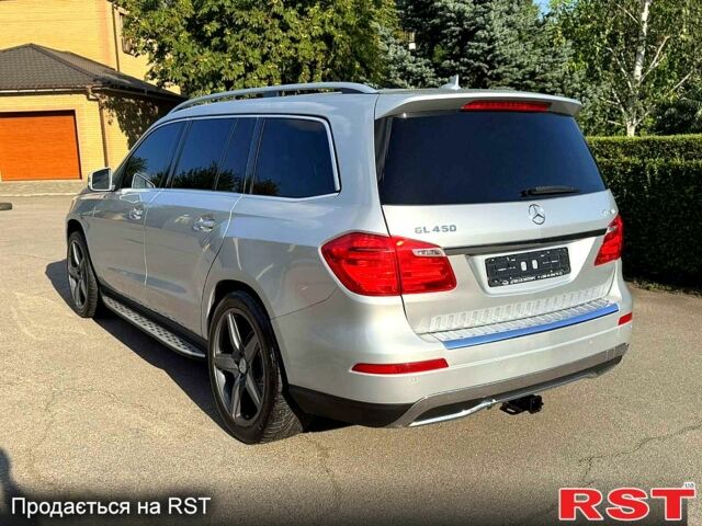 Мерседес ГЛ-класс 2013 в Харькове на Automoto.ua Мерседес ГЛ-класс, объемом двигателя 4.7 л и пробегом 220 тыс. км за 24000 $, фото 3 на Automoto.ua