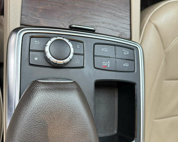 Мерседес ГЛ-класс, объемом двигателя 3 л и пробегом 345 тыс. км за 33000 $, фото 22 на Automoto.ua