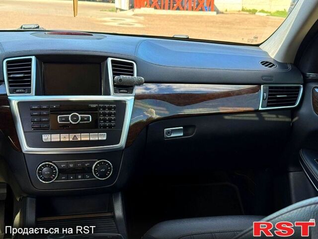 Мерседес ГЛ-класс 2013 в Харькове на Automoto.ua Мерседес ГЛ-класс, объемом двигателя 4.7 л и пробегом 220 тыс. км за 24000 $, фото 7 на Automoto.ua