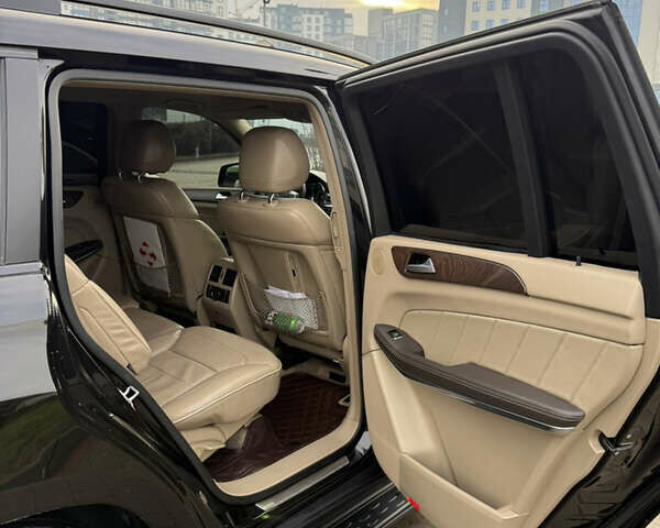 Мерседес ГЛ-класс, объемом двигателя 3 л и пробегом 345 тыс. км за 33000 $, фото 28 на Automoto.ua