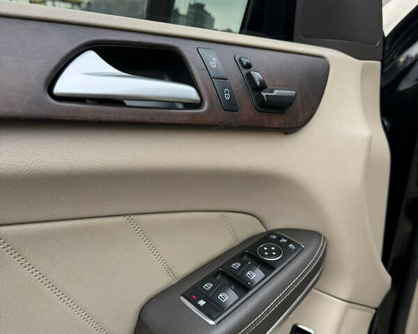 Мерседес ГЛ-класс, объемом двигателя 3 л и пробегом 345 тыс. км за 33000 $, фото 10 на Automoto.ua