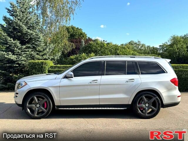 Мерседес ГЛ-класс 2013 в Харькове на Automoto.ua Мерседес ГЛ-класс, объемом двигателя 4.7 л и пробегом 220 тыс. км за 24000 $, фото 5 на Automoto.ua