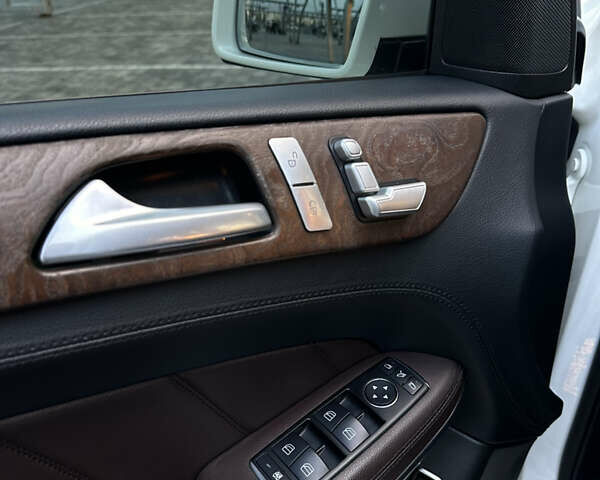 Мерседес ГЛ-Клас, об'ємом двигуна 2.99 л та пробігом 260 тис. км за 33666 $, фото 18 на Automoto.ua