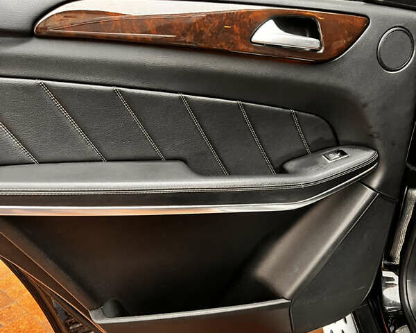 Мерседес ГЛ-Клас, об'ємом двигуна 4.66 л та пробігом 250 тис. км за 32500 $, фото 16 на Automoto.ua