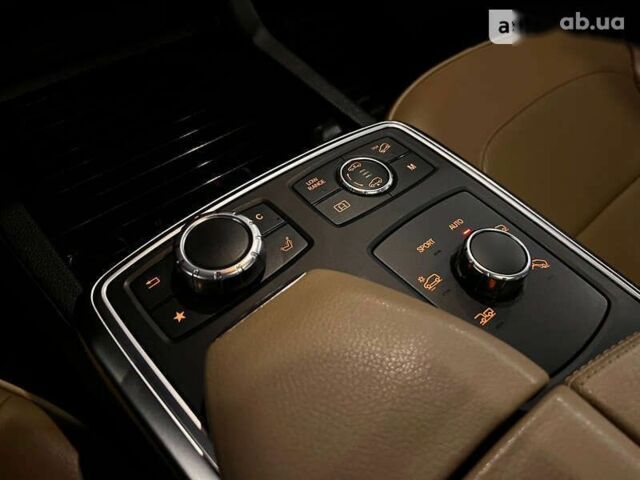 Мерседес ГЛ-Клас, об'ємом двигуна 4.7 л та пробігом 119 тис. км за 23900 $, фото 26 на Automoto.ua