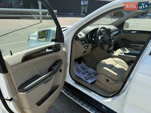 Мерседес ГЛ-Клас, об'ємом двигуна 4.7 л та пробігом 203 тис. км за 22000 $, фото 6 на Automoto.ua